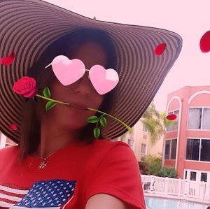 Meet your Posher, Yivenne